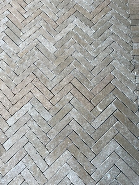 Sinai Pearl Beige Honed Surface Finish, Tumbled Edges SlimSetts Sample