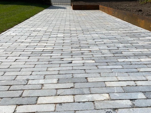 Blue/Grey Limestone Setts New Sawn & Tumbled Finish driveway