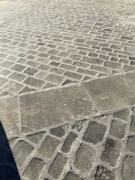 Paving area of reclaimed yorkshire cobbles 