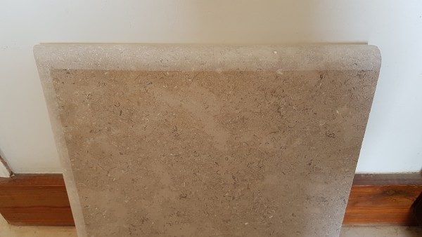 Sinai Pearl Beige Honed/Tumbled Pre-Sealed Limestone Bullnose Steps