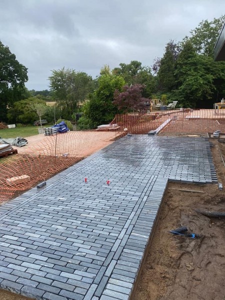 Blue/Grey Limestone Setts New Sawn & Tumbled Finish pathway 