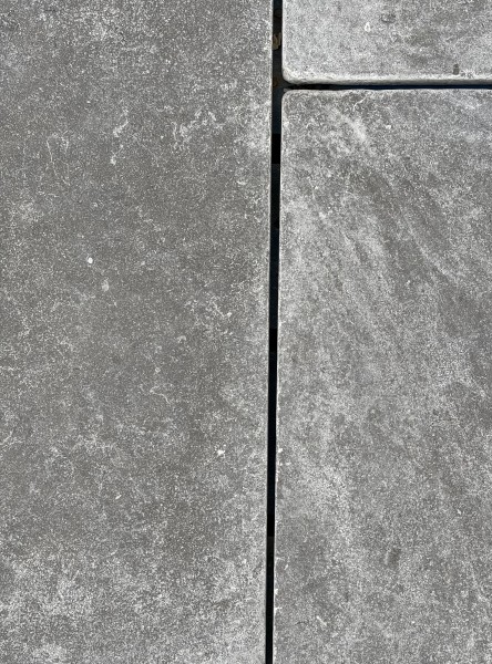Sinai Meli Dark Grey Flamed Surface Finish, Tumbled Edged Paving Sample
