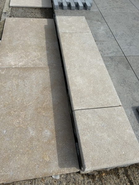 Sinai Pearl Beige Acid Washed Surface/Tumbled Pre-Sealed Limestone Bullnose Steps/Copings