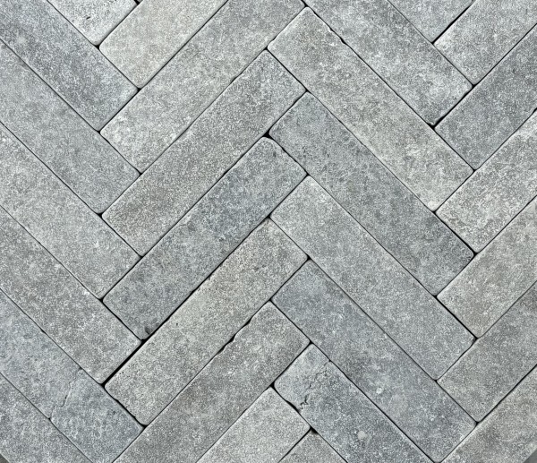 Old Sinai Pearl Grey Acid Washed Surface, Tumbled Edges, Limestone Slim-Setts dry