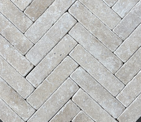 Sinai Pearl Beige Honed Surface, Tumbled Edges, Limestone Slim-Setts dry 