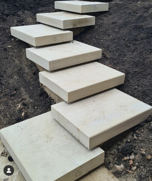 Bespoke Outdoor Paving & Steps