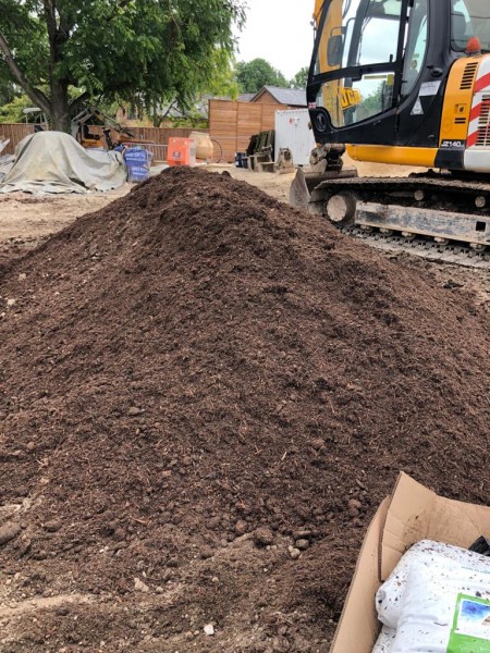 BS3882 Topsoil/Subsoil (Loose Tipped)