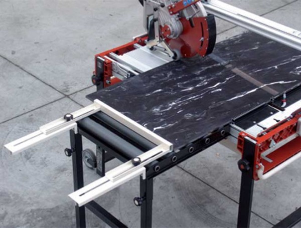 Table saw with bench extension