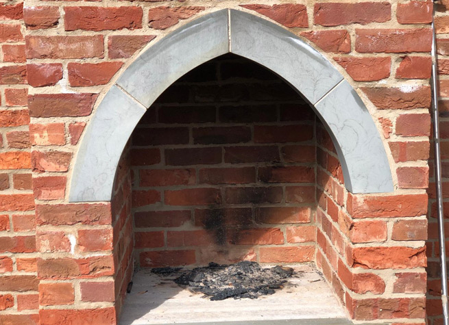 yorkstone trimmed brick built pizza oven