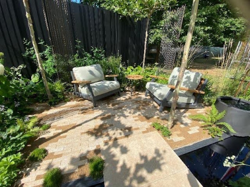 Garden Designer, Supplier & Landscaper Relationship - Daniel March Hampton Court 25